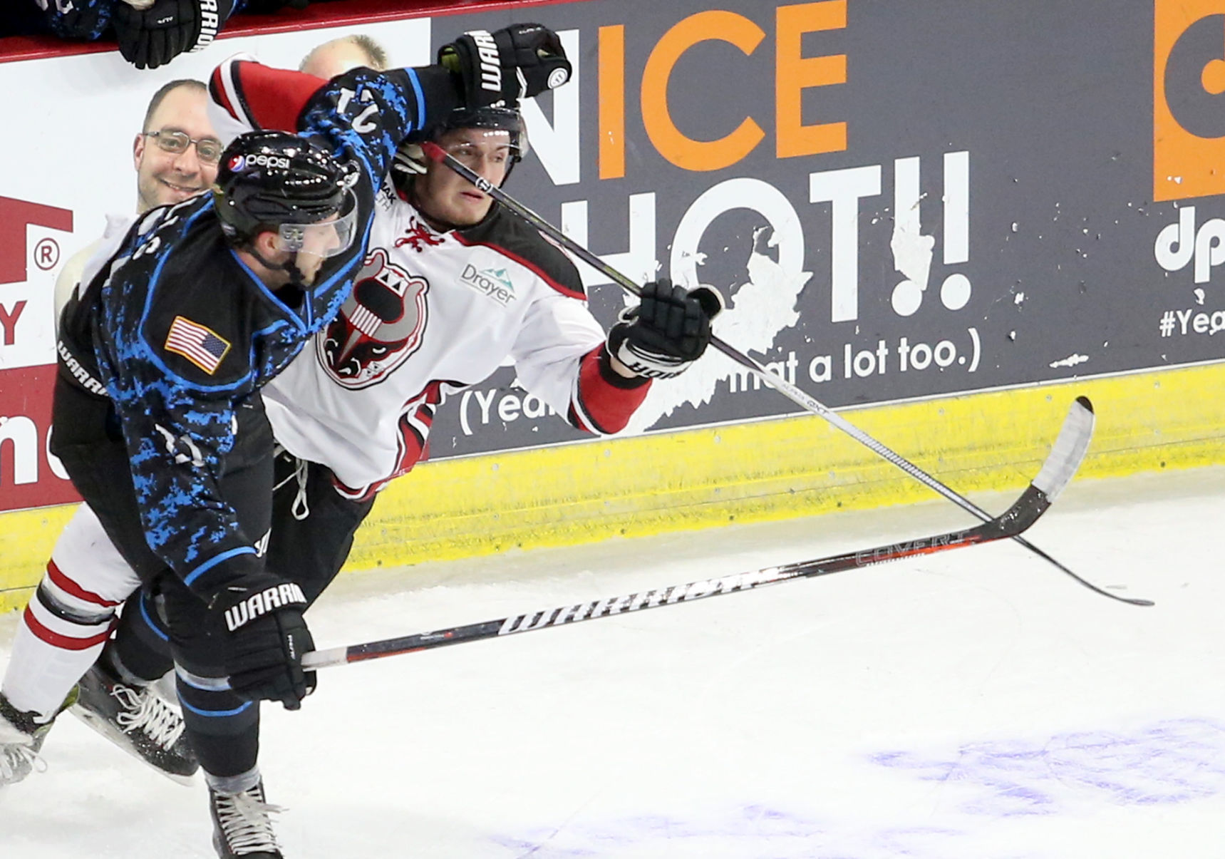 110918-Storm-Hockey-014